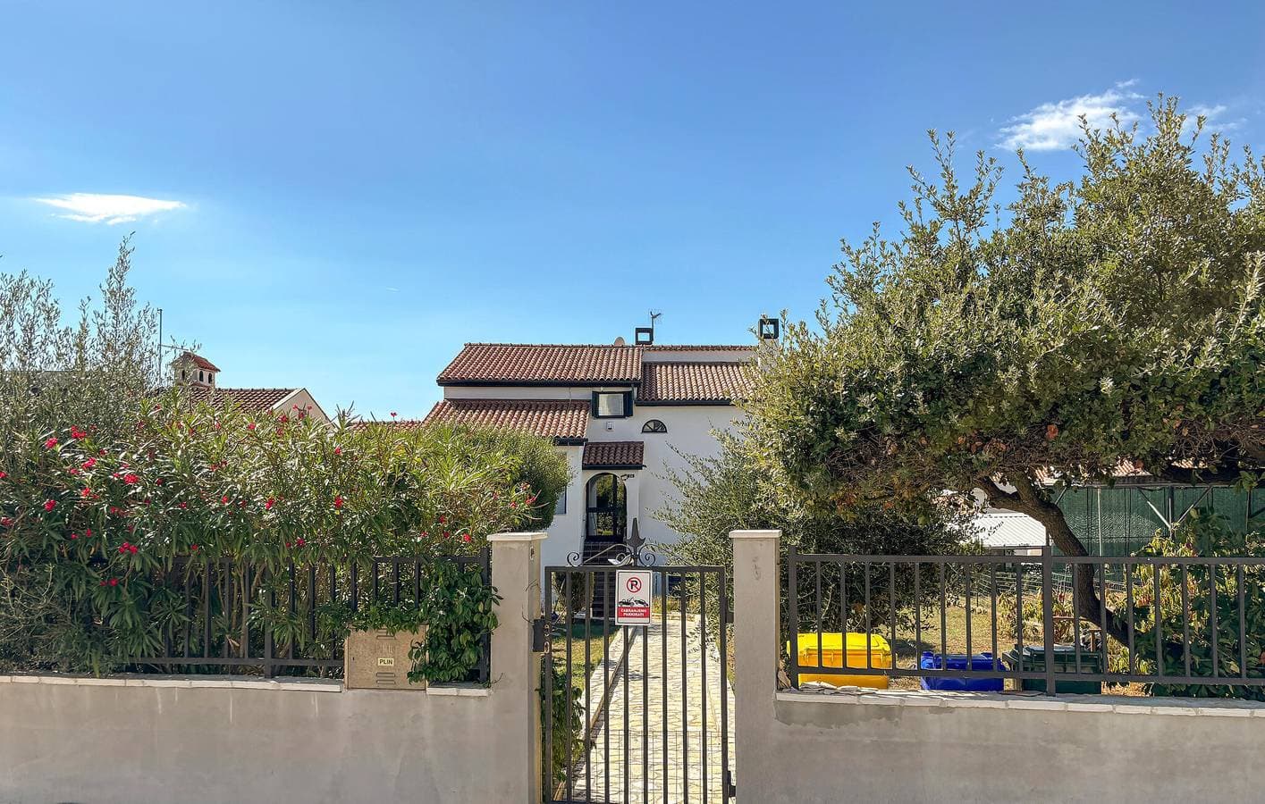 Foto 3 von 26: Charmantes Apartment mit Pool und Terrasse, 1,5 km zum Strand