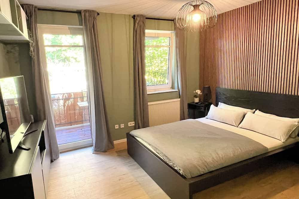 Foto 4 von 22: Jupas° | Red Rock Home - Balkon & Parkplatz
