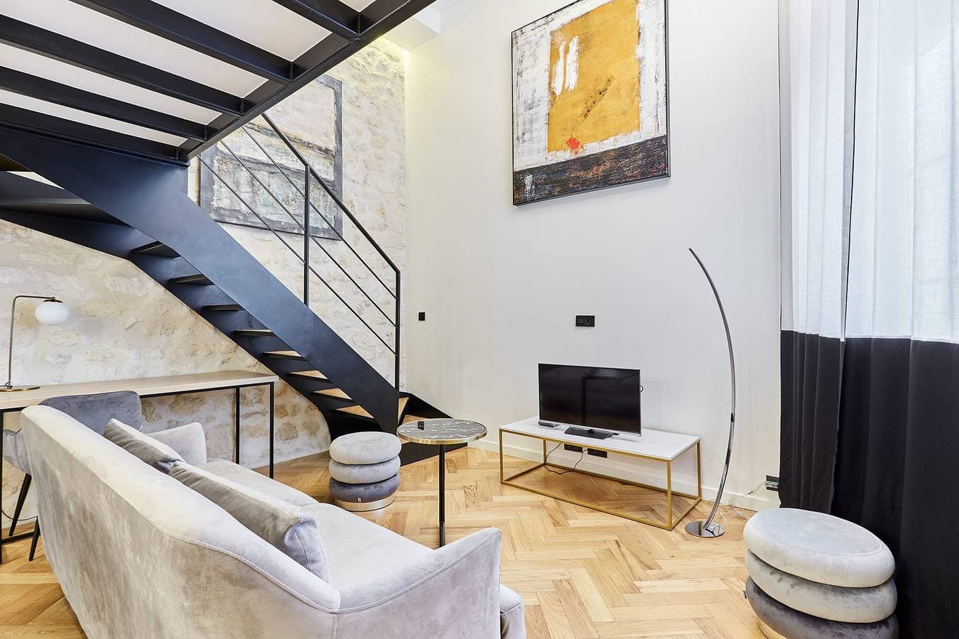 Foto 8 von 16: Charming Duplex Loft - Paris City Center