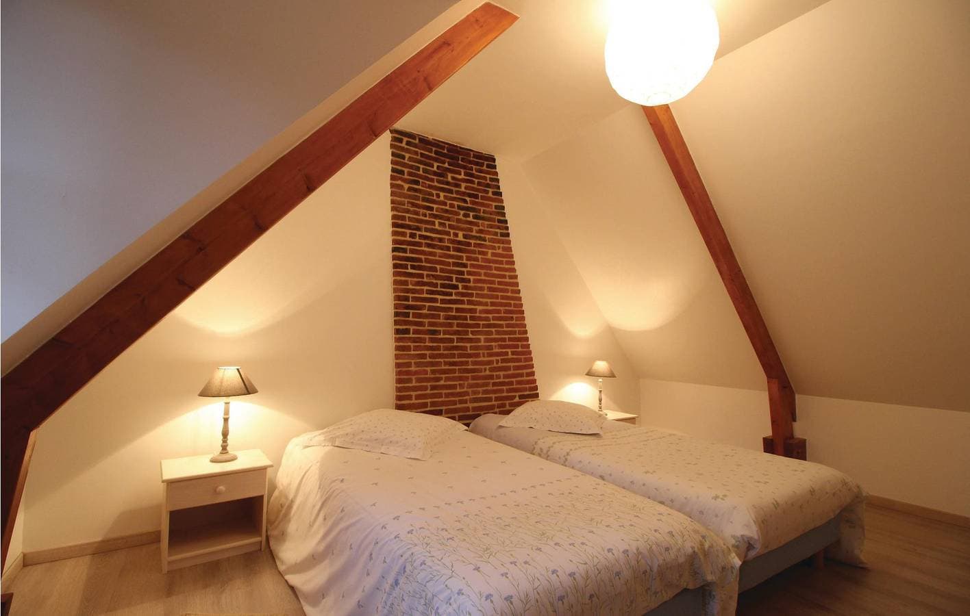 Foto 12 von 15: Le Bourg-Dun Wohnung: Parkplatz, TV, Angeln, Internet (75qm)