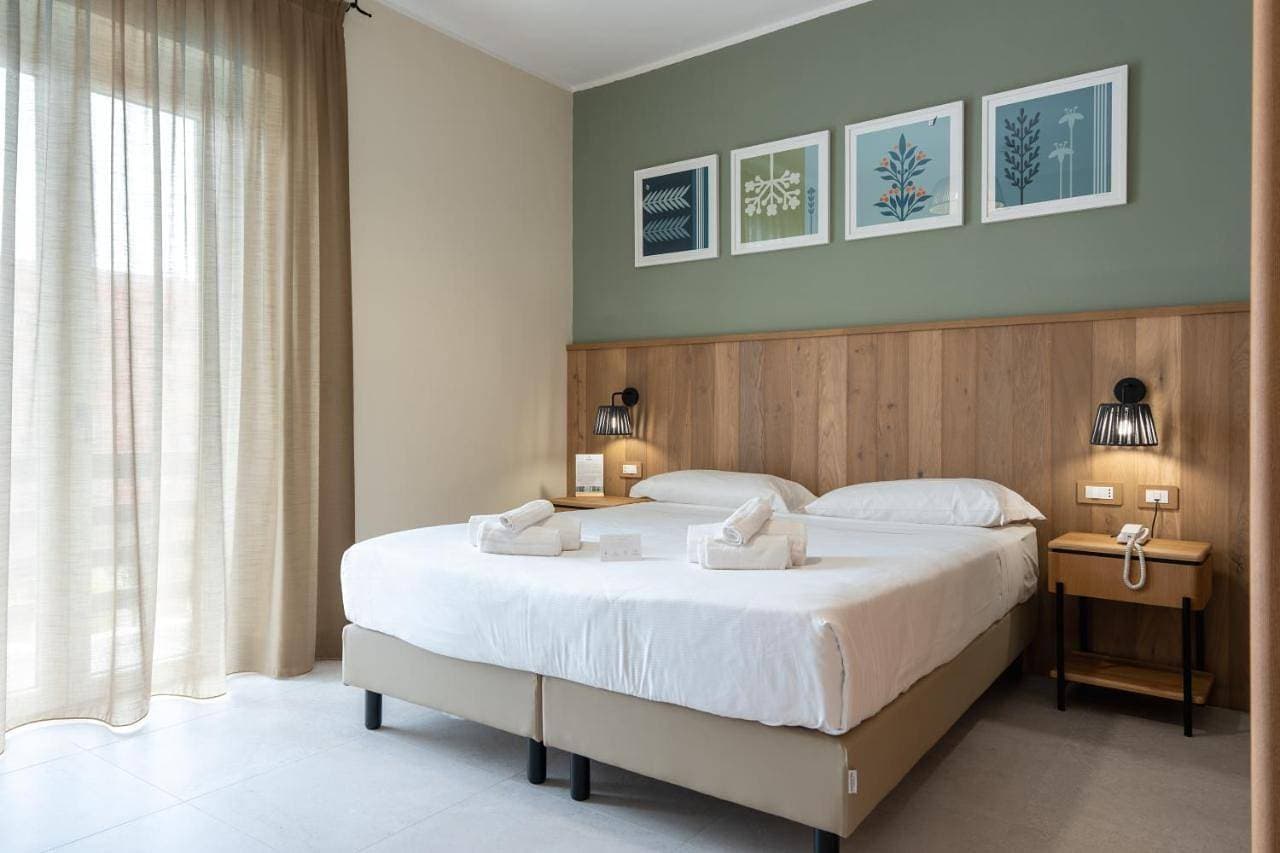 Foto 6 von 13: Superior Double or Twin Room with Pool View