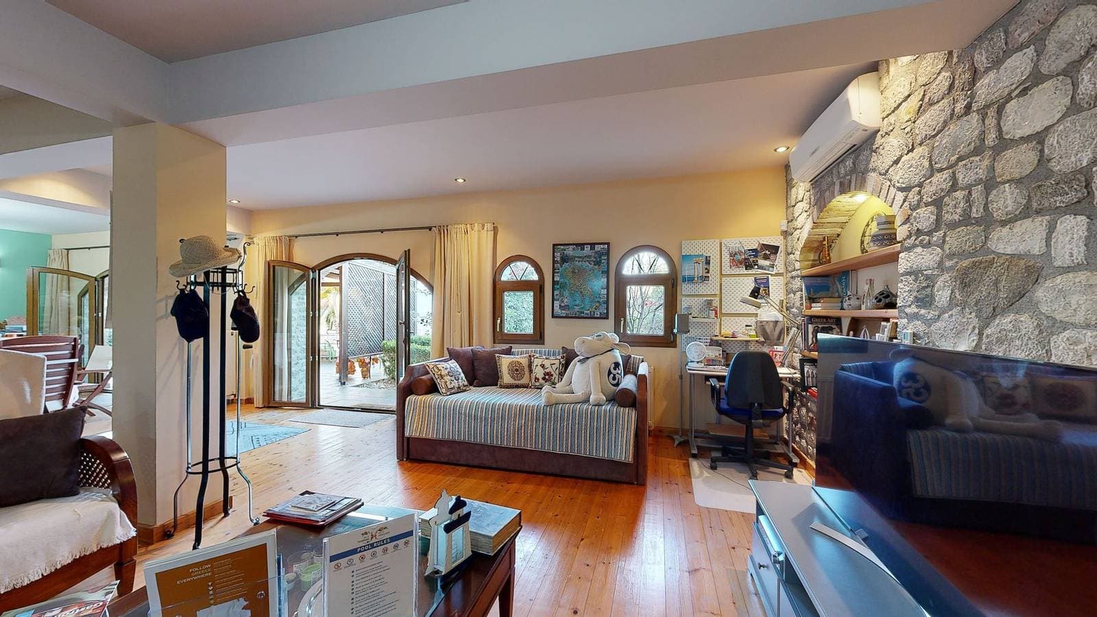 Foto 7 von 56: Villa für 6 Personen mit Balkon