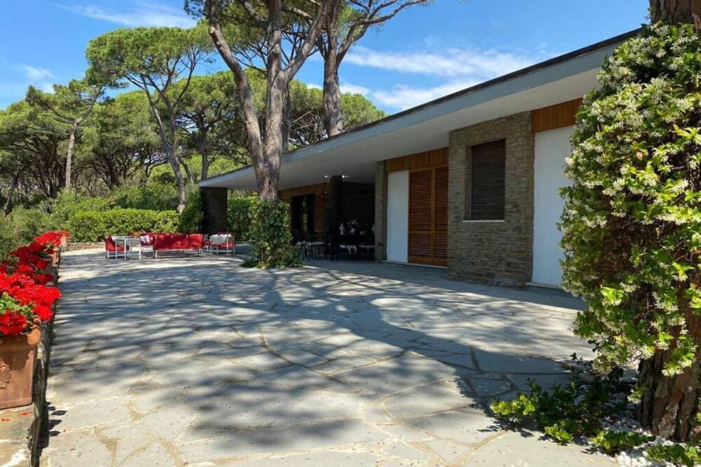 Foto 10 von 30: Villa in Roccamare mit 6 Schlafzimmern 14 Schlafplätzen