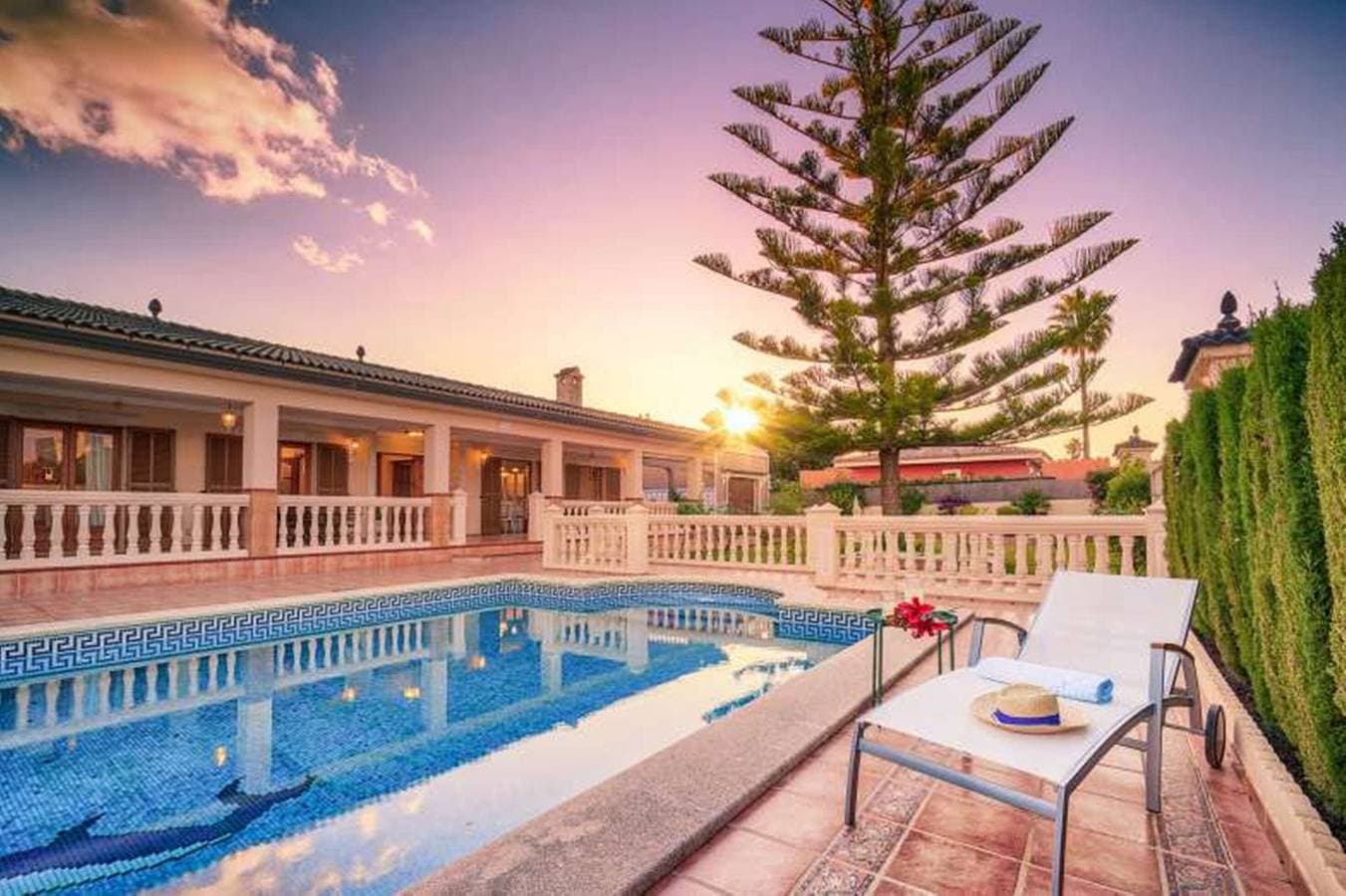 Foto 2 von 29: Luxuriöses Ferienhaus mit Pool in Bahía Grande