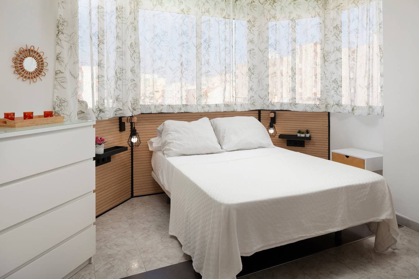 Foto 13 von 25: Studio-Apartment 'Torre Del Mar' mit Meerblick, WLAN und Klimaanlage