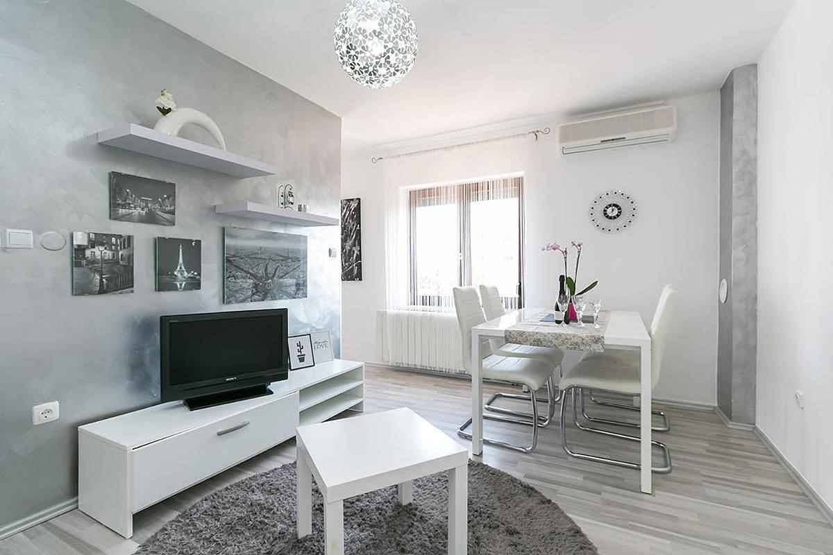 Ferienwohnung mit Klimaanlage und Balkon 1