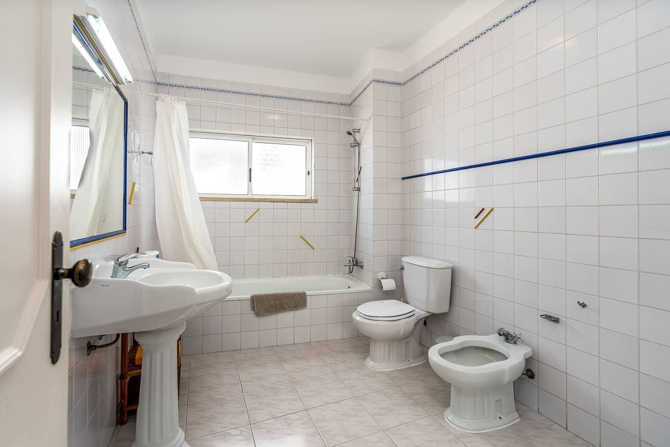 Foto 7 von 20: Ferienwohnung 'Maralvor 001' mit Gemeinschaftspool, Gemeinschaftsgarten und Balkon