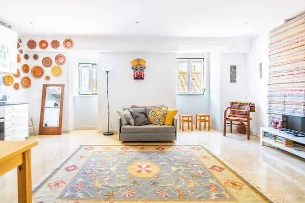Lisbon getaway - Charming downtown location with view and air conditioning 1