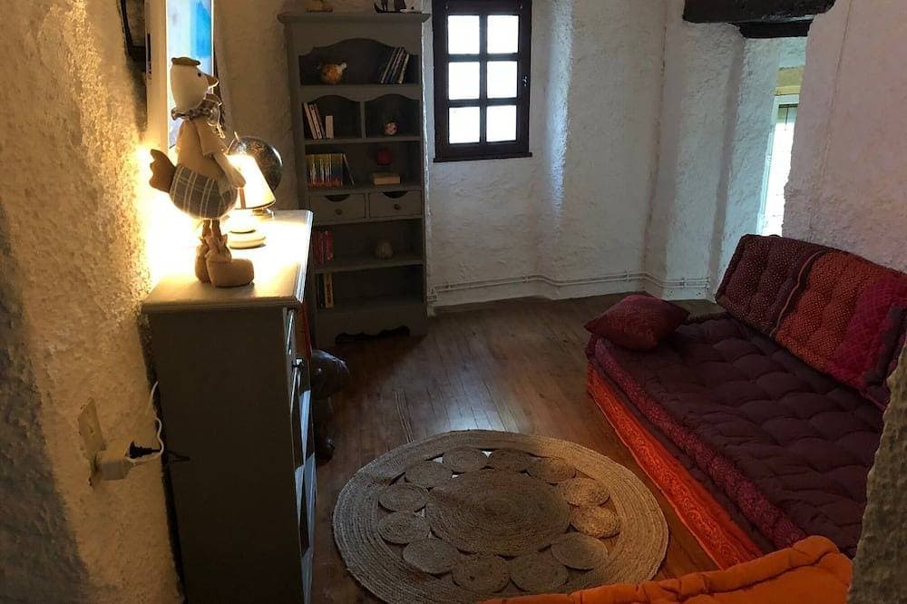 Foto 12 von 30: Renoviertes Steinhaus im Zentrum des Dorfes, Klimaanlage und Schwimmbad
