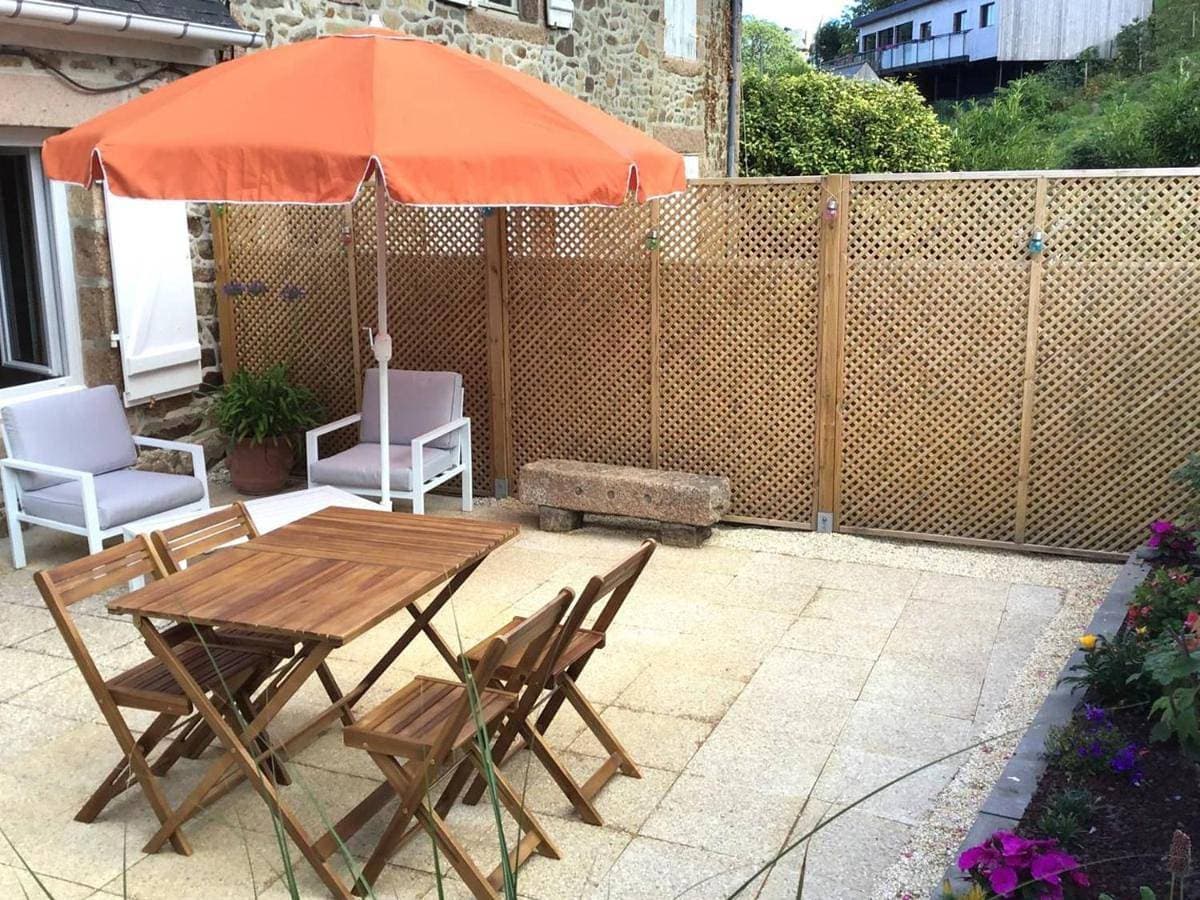Foto 5 von 25: Charmante maison de pêcheur rénovée, 400m plage Trestraou, parking privé, terrasse et équipements bébé - Fr-1-368-405