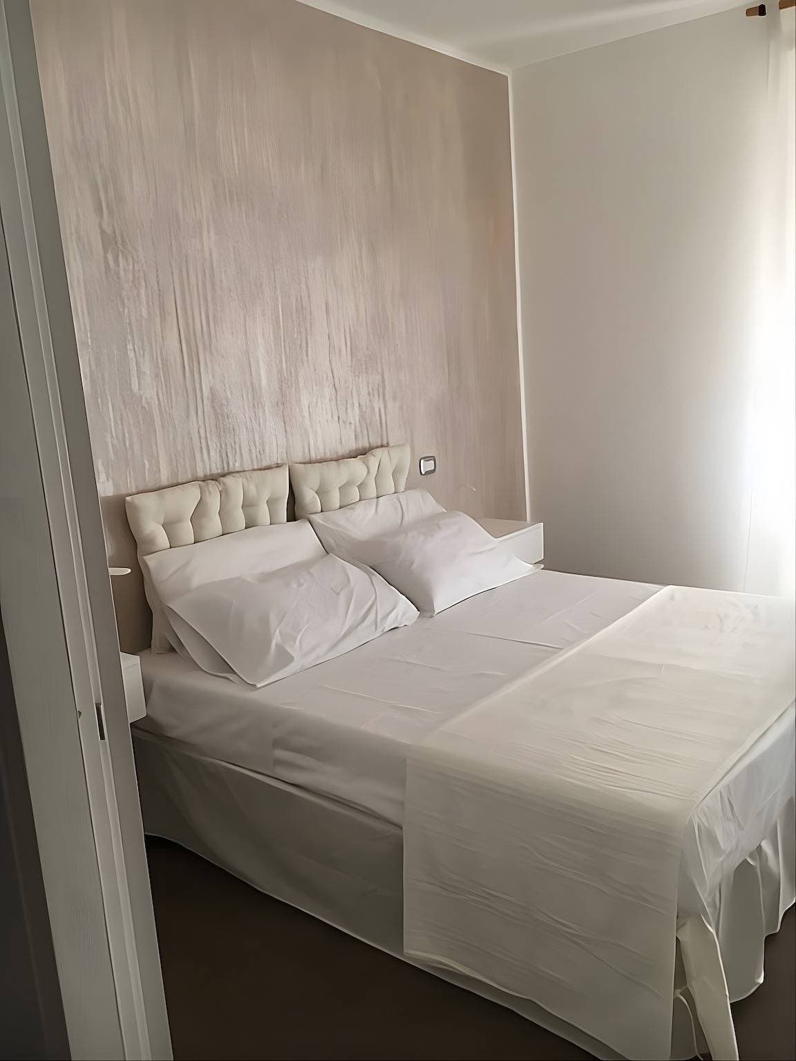 Foto 8 von 16: Zimmer 'Camera Matrimoniale Monica' mit WLAN und Klimaanlage