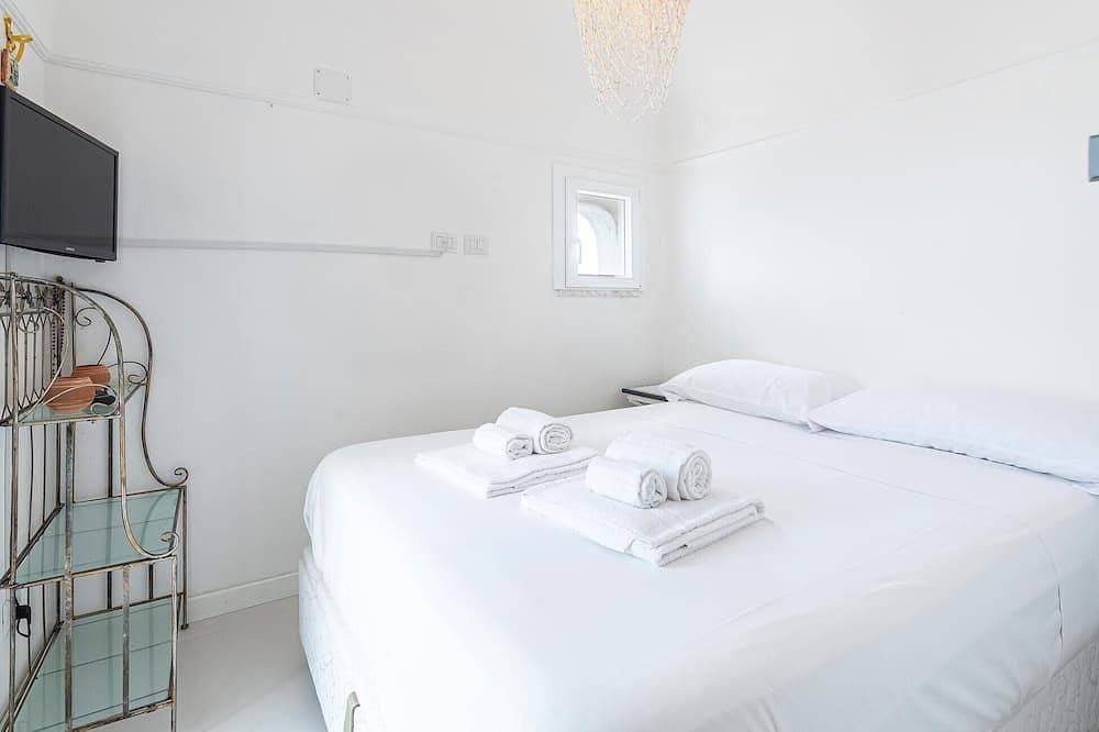 Foto 2 von 30: Amazing apartment in Raito with WiFi