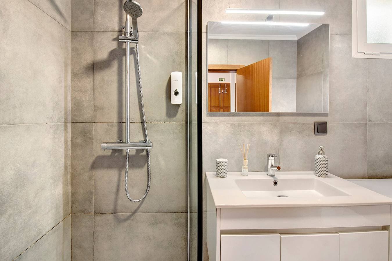Foto 10 von 21: Studio 'Ninho Gaivota' mit atemberaubendem Meerblick, Klimaanlage, WLAN & Balkon