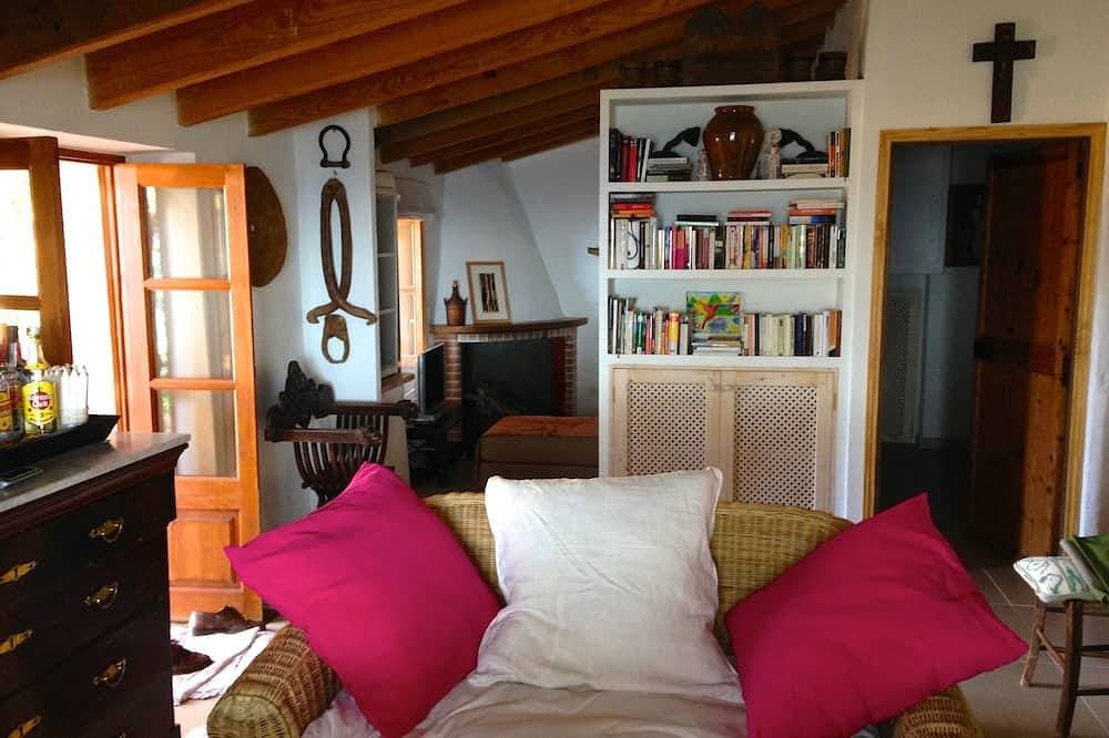 Foto 8 von 30: Rustic finca in a quiet location with pool and panoramic sea and mountain views