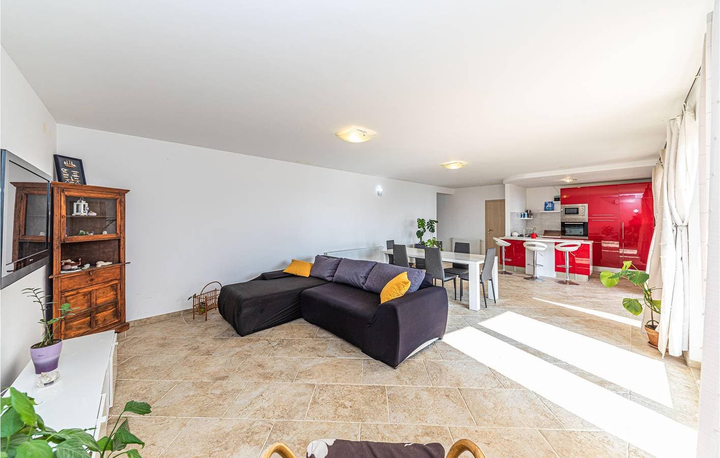 Foto 3 von 32: Gemütliche Ferienwohnung in der Nähe von Kanica mit WLAN, Terrasse und Parkplatz – 2 km bis zur Küste
