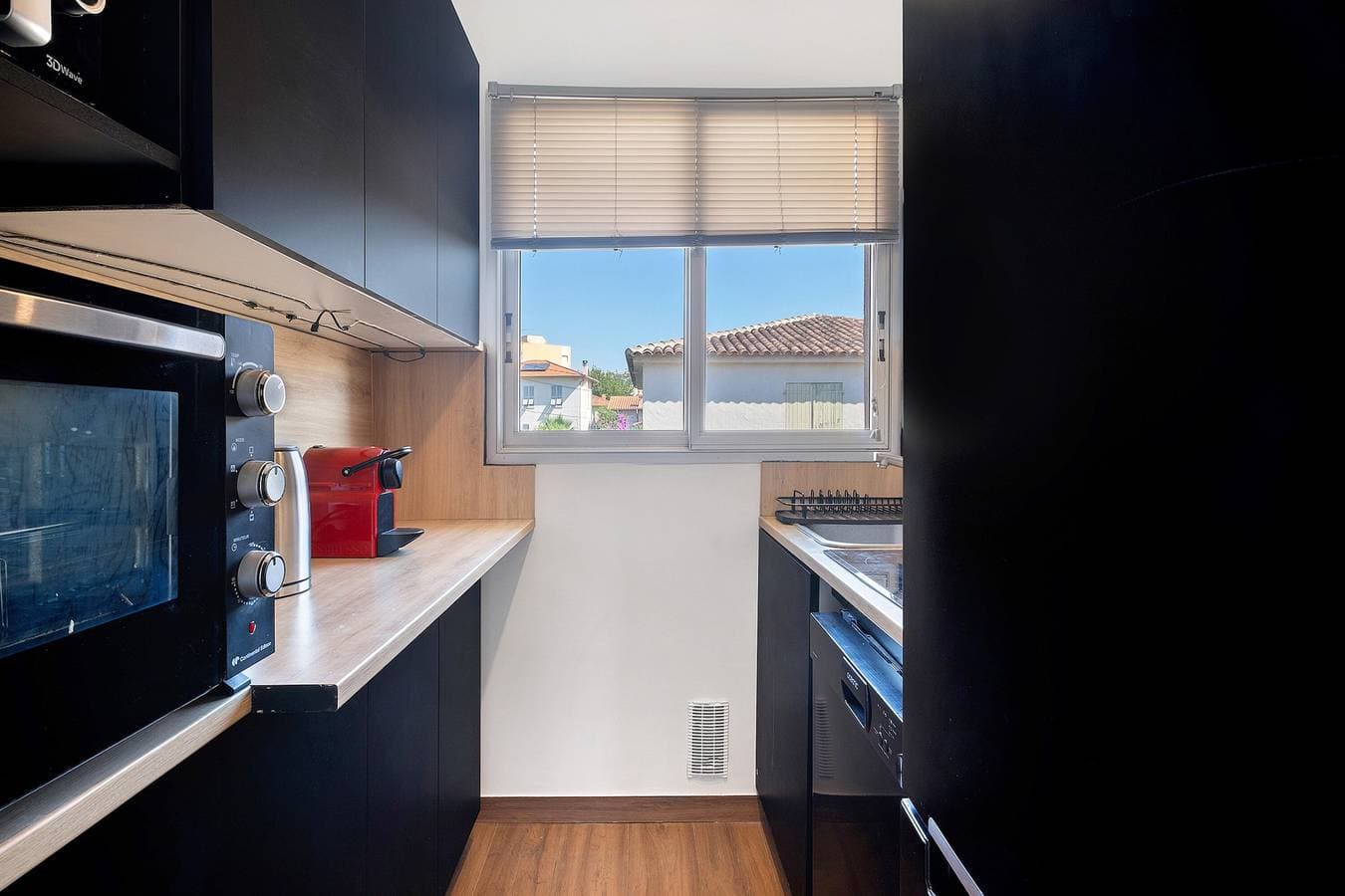 Foto 11 von 26: Studio-Apartment 'Les Jacinthes Proche Mer' mit Balkon, WLAN und Klimaanlage