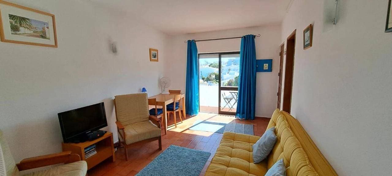 Foto 4 von 14: One-Bedroom Apartment