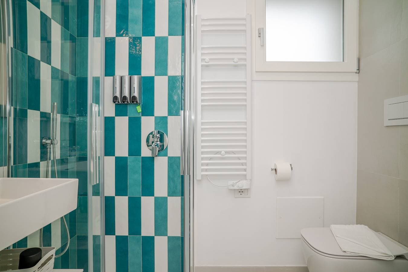 Foto 12 von 26: Ferienwohnung 'Appartamento Acquamarina' mit Meerblick, WLAN und Klimaanlage