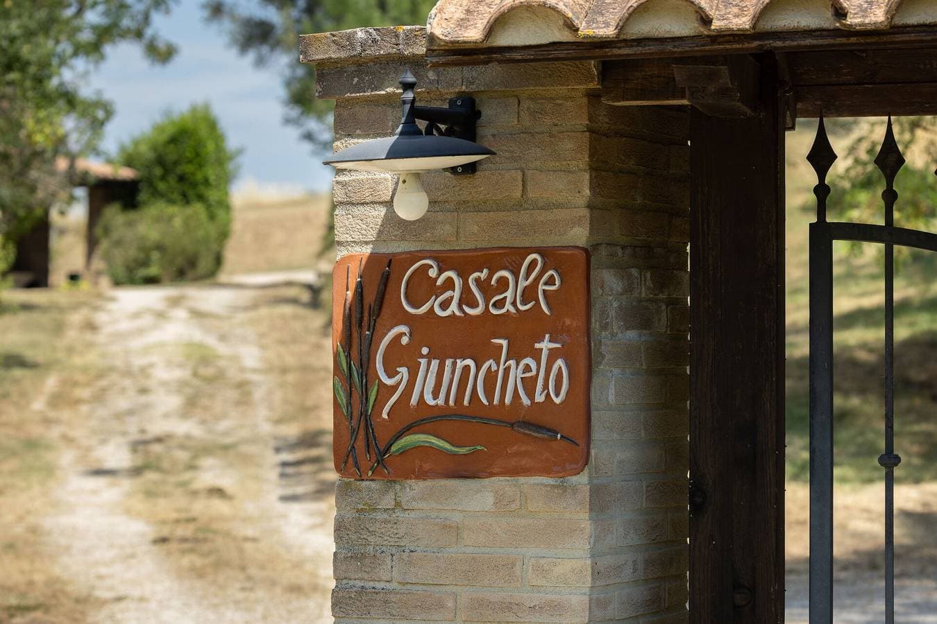 Foto 6 von 31: Il Giuncheto Casale Rooms, Pool, Umbrian Countryside - Casale 1