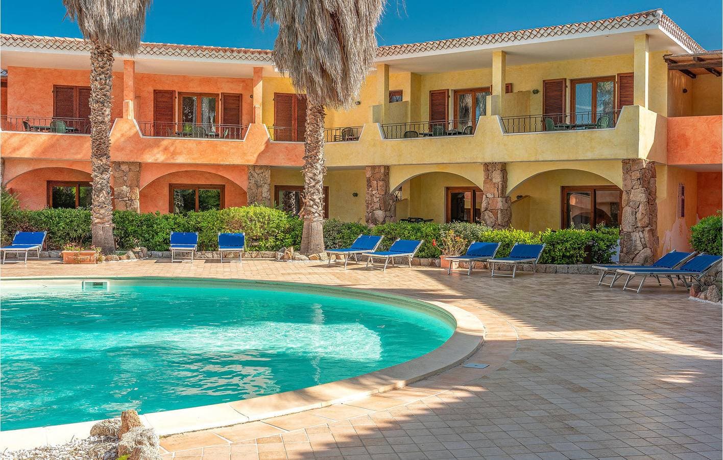 Foto 13 von 17: Gemütliches Strandapartment mit AC, Parkplatz, Küche, Pool und Internet - nur 2,5 km entfernt!