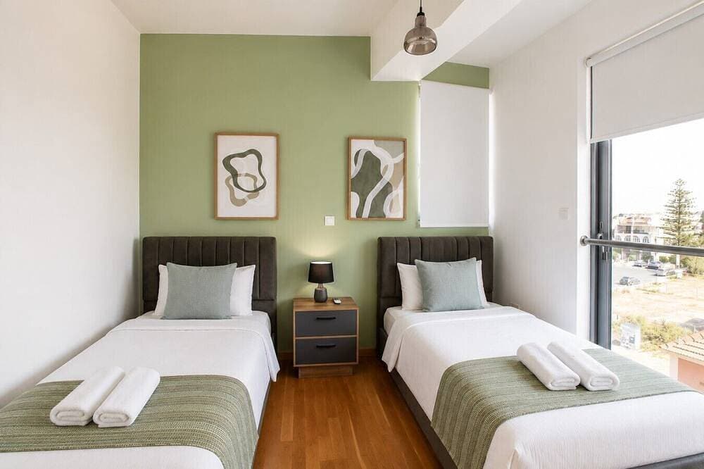 Foto 8 von 30: ★ Jay`s Penthouse 2-Br Apt W/ Terrace in Larnaca