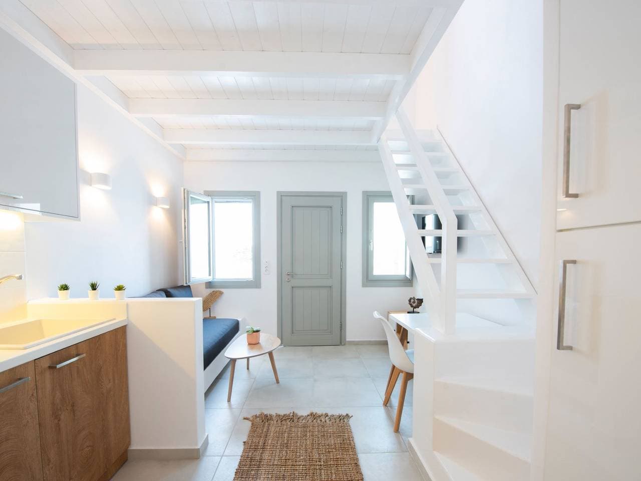 Über White Orchid Suites 1