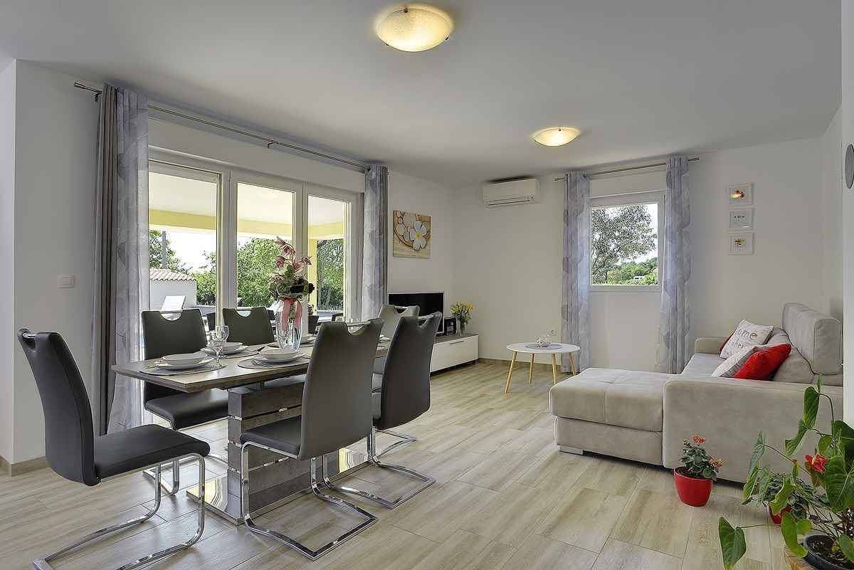 Foto 9 von 25: Villa mit Pool für 6 Personen