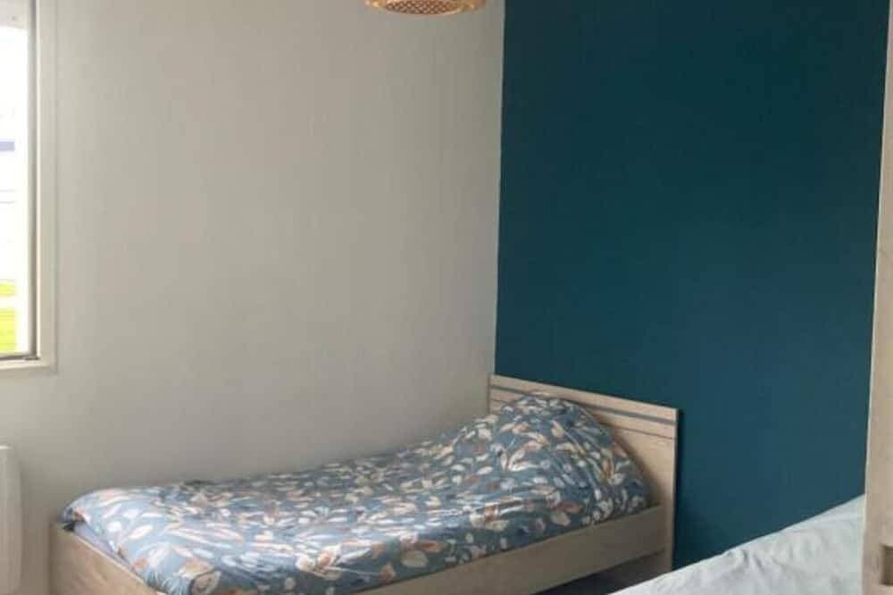 Foto 2 von 6: Two-bedroom apartment in a quiet building with a balcony, just an 8-minute walk from downtown!