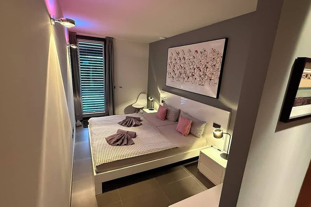 Foto 2 von 30: LuxusChalet, neue hochwertige Ausstattung, Glasfaser, Pool, Fernsicht, Strandnah