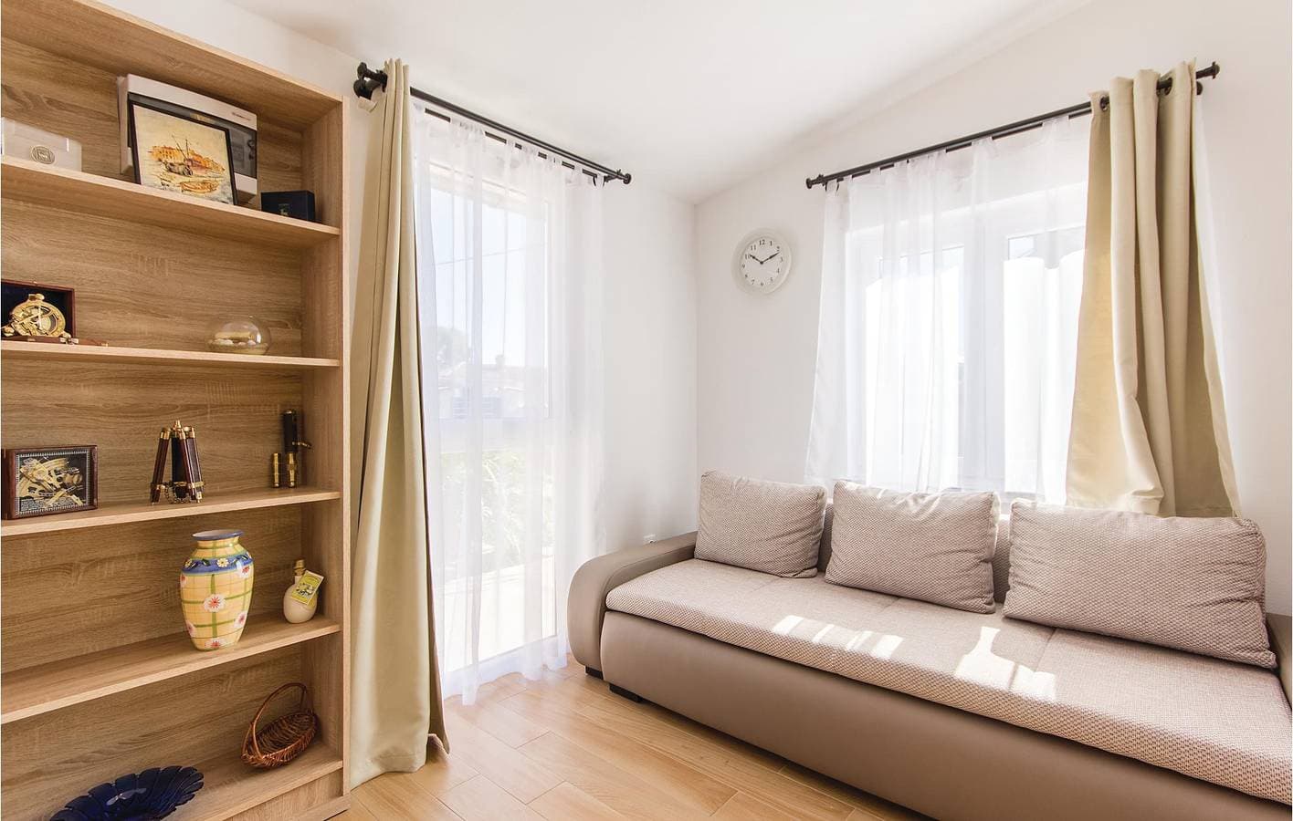 Foto 8 von 22: Charmantes Apartment mit Pool, WLAN und Terrasse – 2,5 km vom Stadtzentrum entfernt