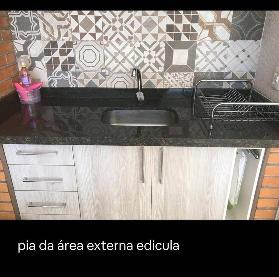 Foto 8 von 30: Quarto Deluxe em Foz piscina wifi estacionamento cozinha