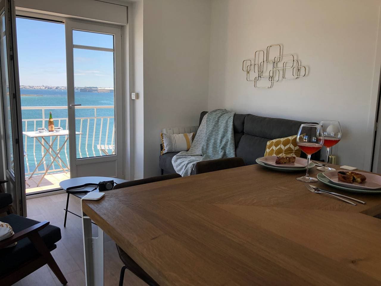 Foto 11 von 32: Gemütliche 2-Zimmer-Wohnung am Meer mit 3 Balkonen und WIFI in Larmor-Plage