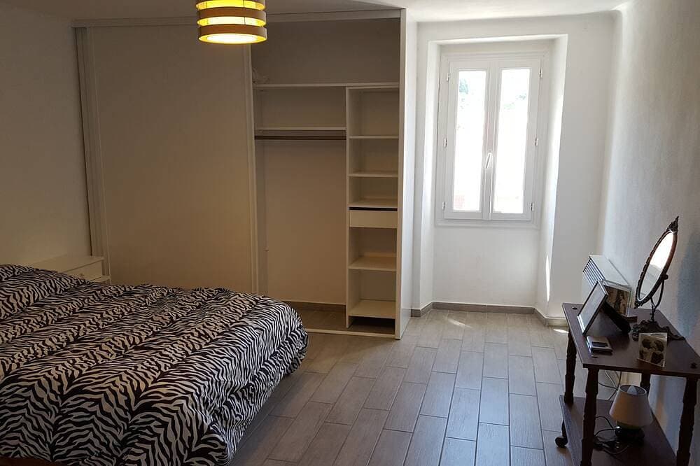 Foto 4 von 20: Wohnung F3 in Piana im Jahr 2017 komplett renoviert. Schlafmöglichkeiten für 5.