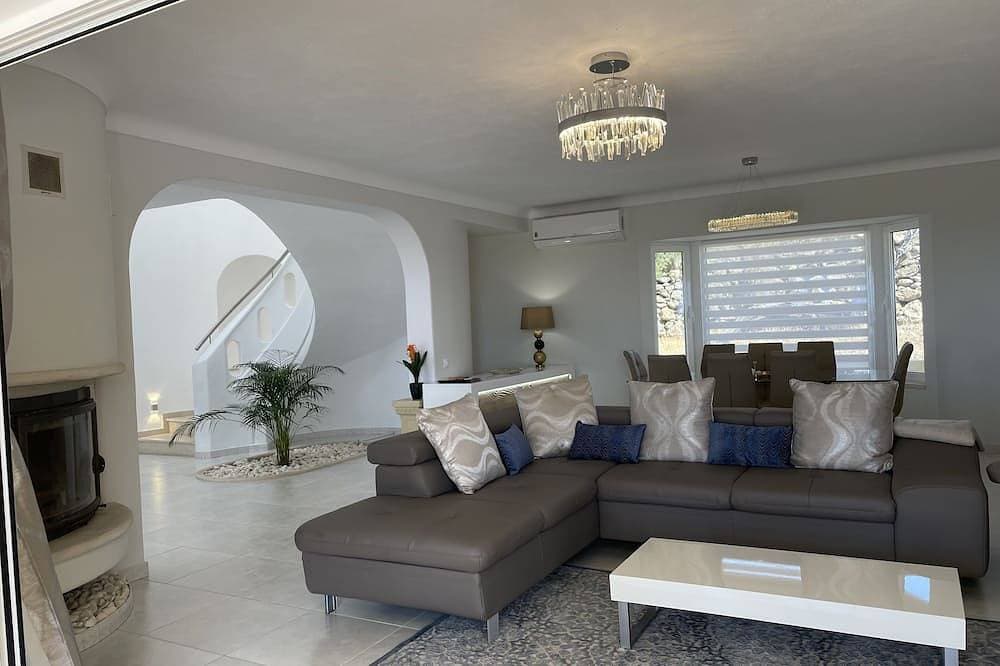Foto 12 von 30: Luxusvilla, privater beheizter Pool & Gärten mit atemberaubendem Meerblick über Vilamoura