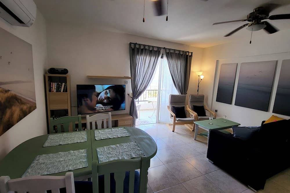 Foto 6 von 21: Calm Seaview Nest in Peyia - Unwind, Relax & Enjoy Stunning SeaView of Coral Bay