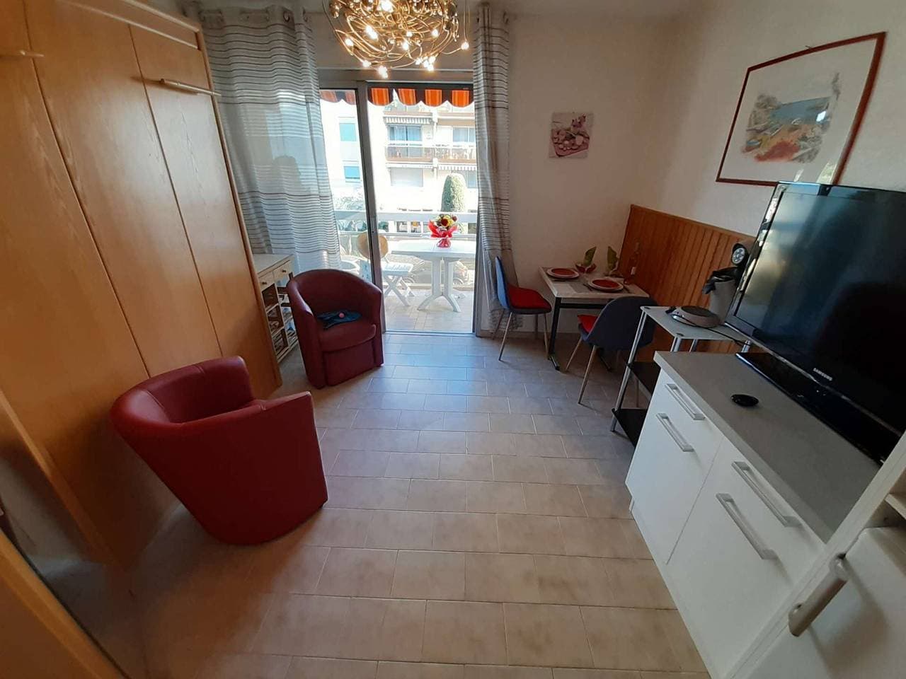 Foto 3 von 20: Studio für 2 Personen, in der Nähe von Strand und Geschäften, 500 m vom Hafen von Fréjus