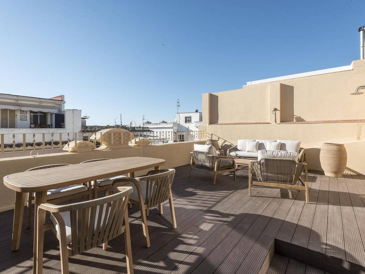 Foto 2 von 47: Ferienwohnung für 5 Personen mit Balkon/Terrasse