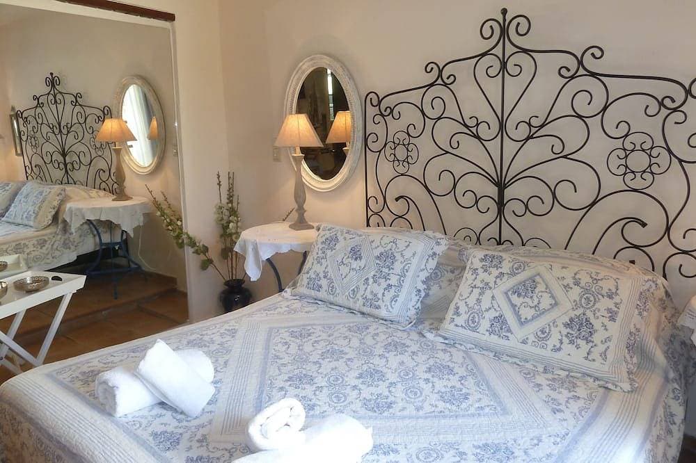 Foto 6 von 30: Farbige Asteri Suite, Pool, Patio, Dachterrasse, In der Nähe von Rethymno