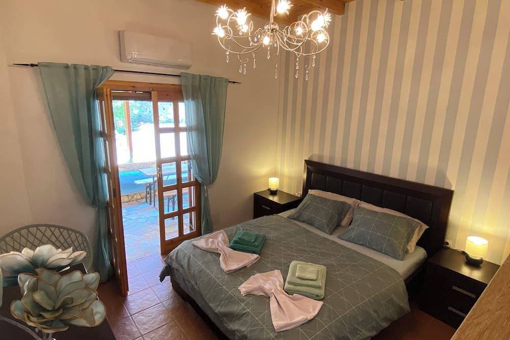 Foto 3 von 30: Traumhafte Villa mit privatem Pool & Garten – Ruhe & Meer in Roumeli, Kreta