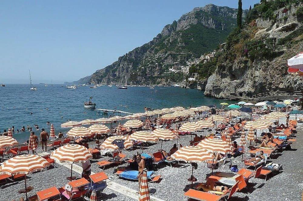 Foto 3 von 30: Villa Cleopatra: An elegant and welcoming two-story villa built sheer above the sea, with Free Wi-Fi.