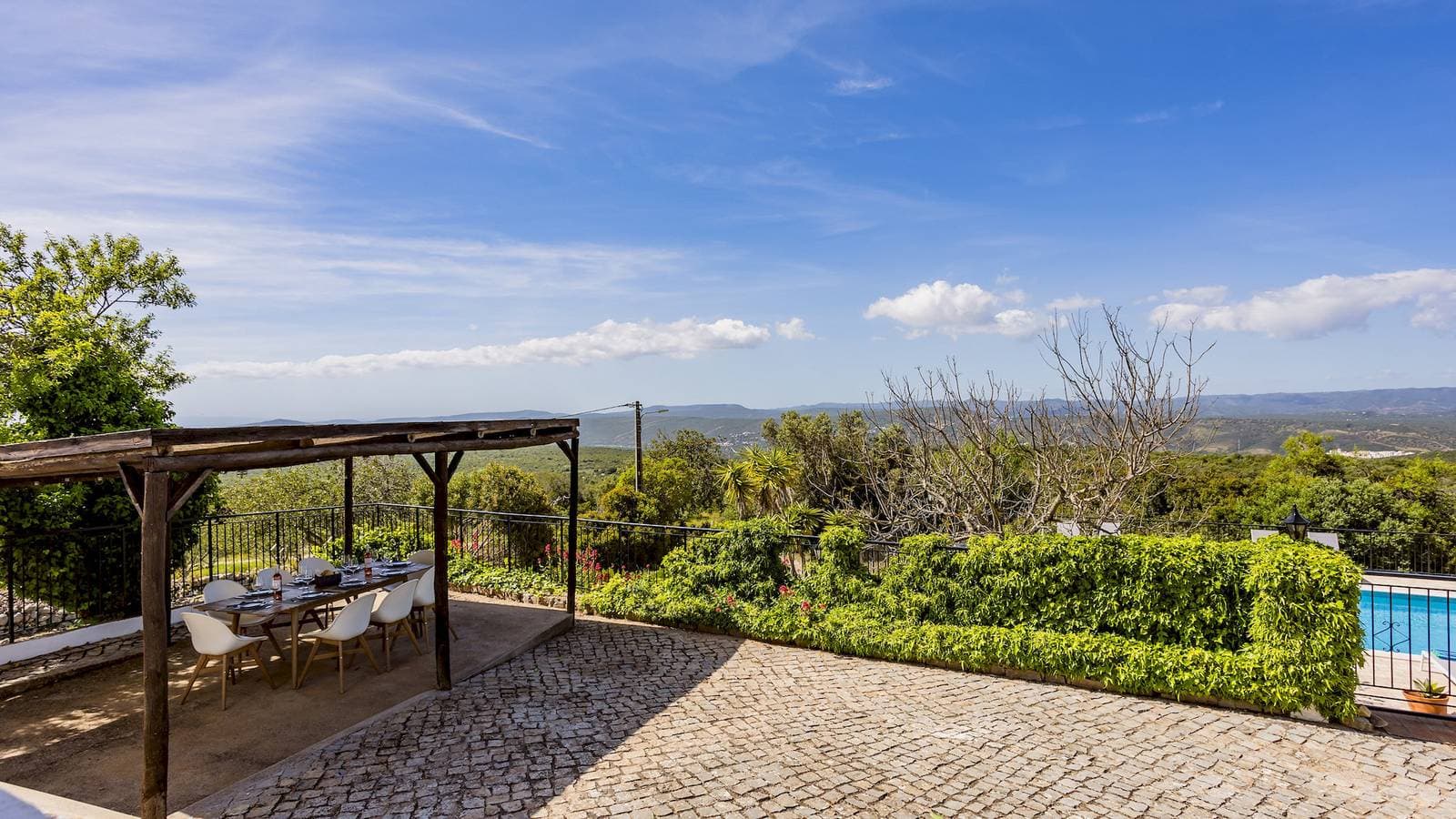 Foto 4 von 43: Villa für 8 Personen mit Garten