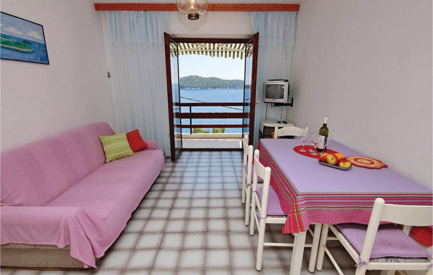 Foto 3 von 26: Gemütliche Ferienwohnung mit WLAN, Klimaanlage und Terrasse – 1000 m vom Strand Jabna entfernt