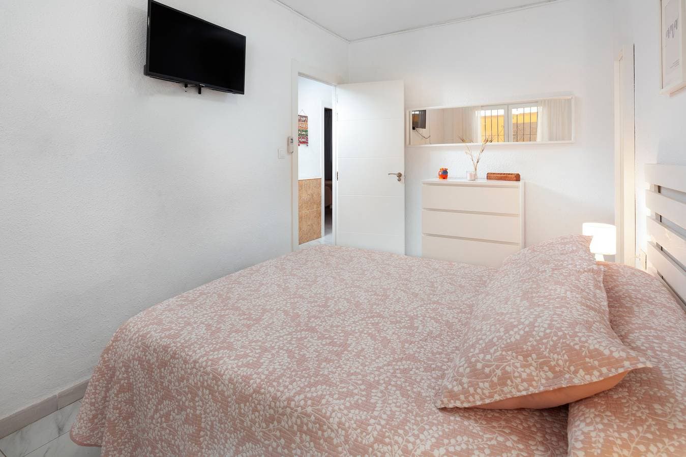 Foto 9 von 25: Ferienwohnung 'Casa Santo Front Beach' mit privater Terrasse und Wi-Fi