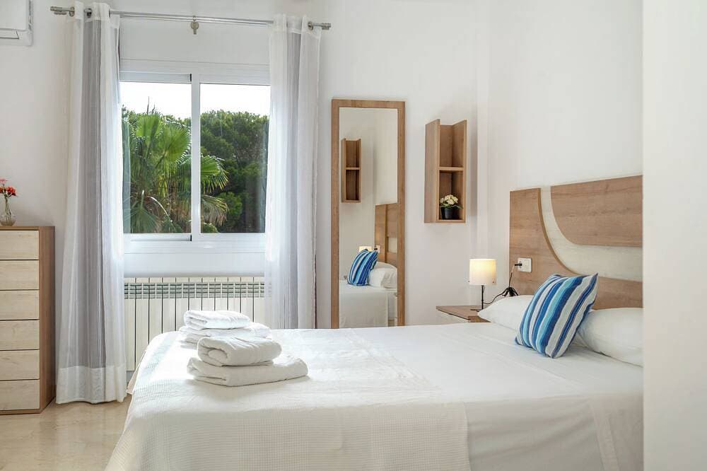 Foto 3 von 30: Tolle Villa Mit Pool, Grill, WLAN, Strand, Meer, 3 Schlafzimmer + 3 Bäder