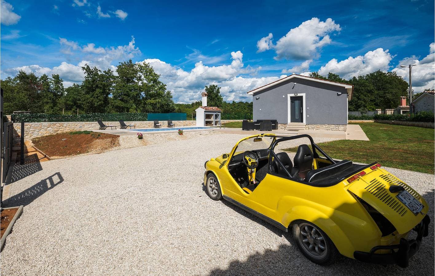 Foto 13 von 35: Charmante 70 m² große Wohnung mit Terrasse, WLAN und Parkplatz in der Nähe des Stadtzentrums von Anzici