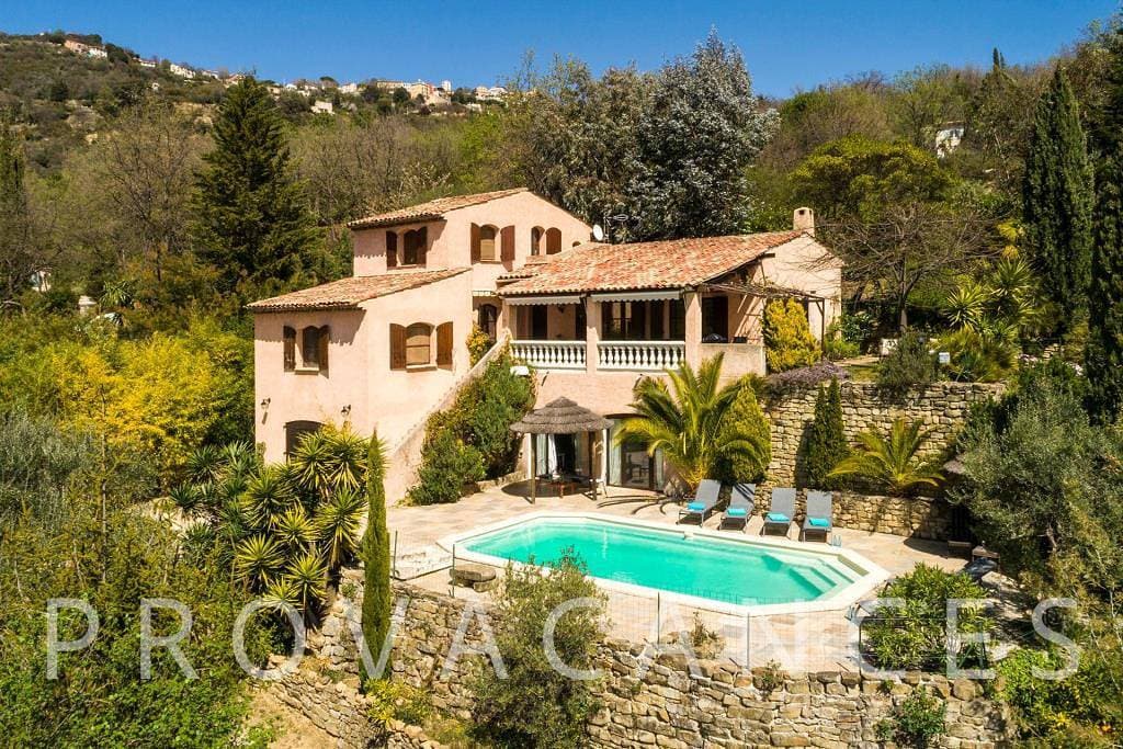 Foto 2 von 53: Große Villa mit Pool nördlich von Nizza in der Nähe von Contes
