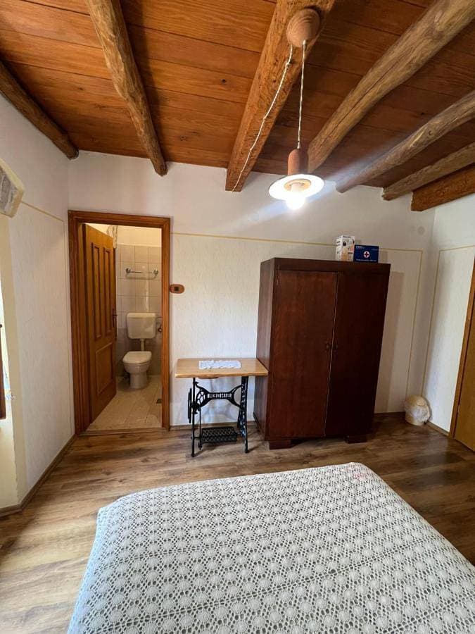 Foto 4 von 5: Double Room with Private Bathroom
