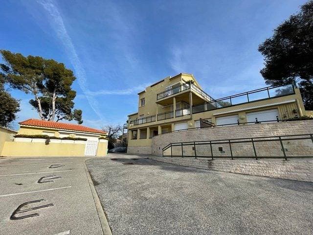Foto 11 von 14: Ferienwohnungen in Six-fours mit Swimmingpool und Privatparkplatz und 800 m vom Strand entfernt