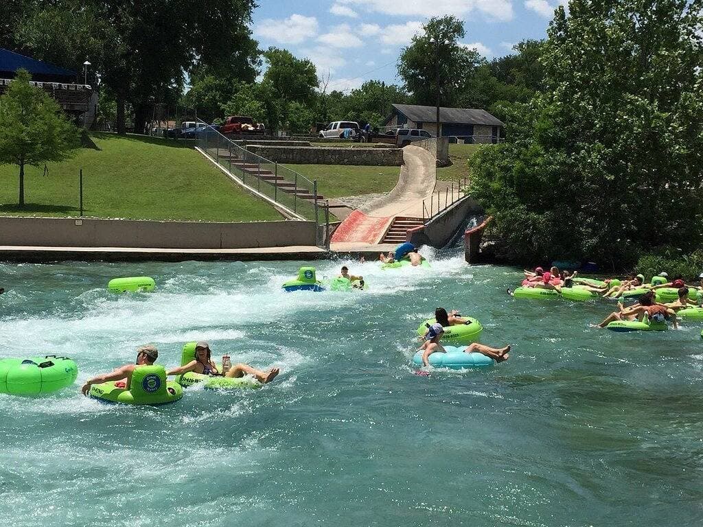 Foto 2 von 27: Float the Comal River, beliebtes Haus, kostenlose Röhren, gratis WiFi