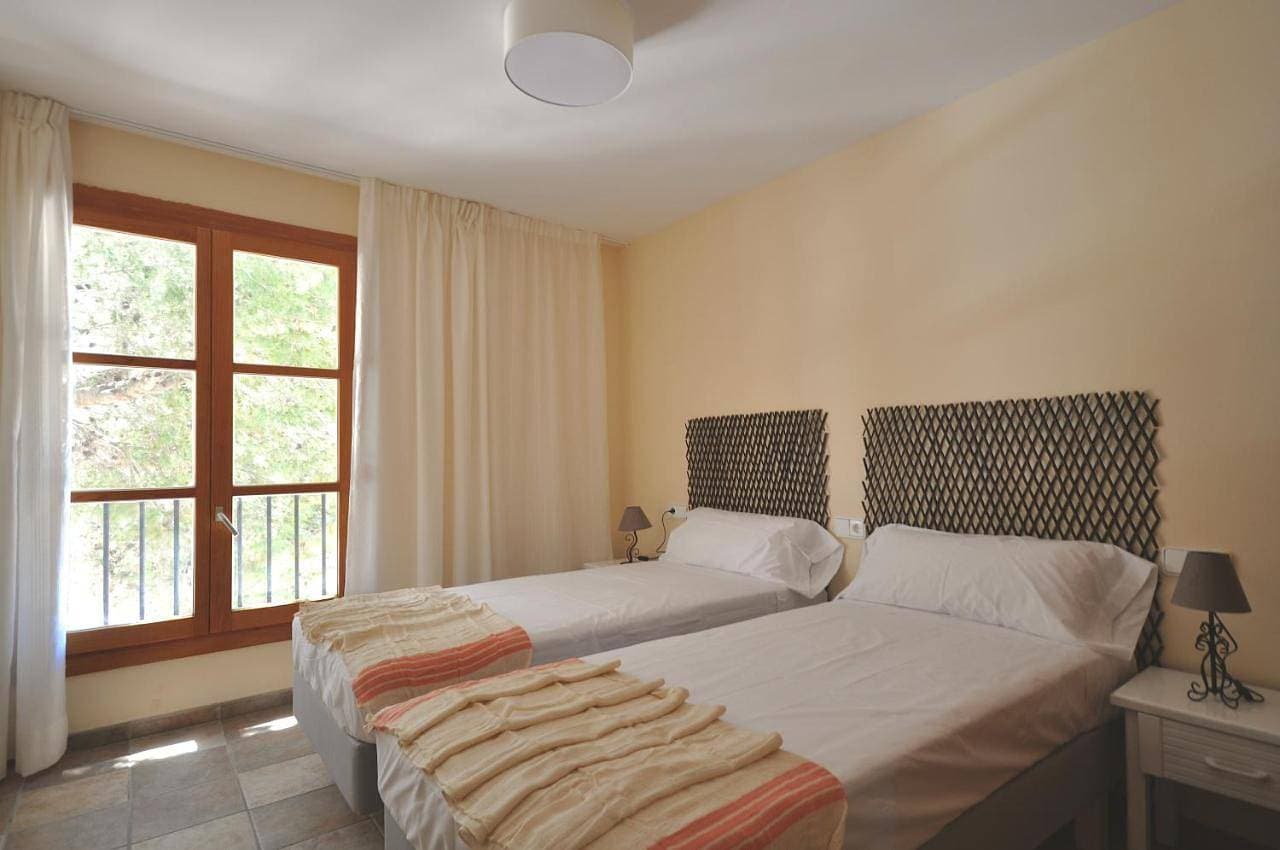 Foto 11 von 33: Three-Bedroom Villa with Sea View